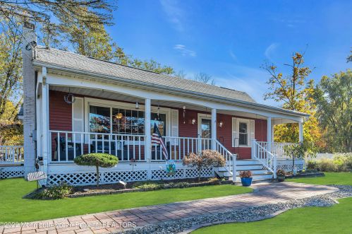 1278 Maxim Southard Rd, Wall Township, NJ 07731-8637