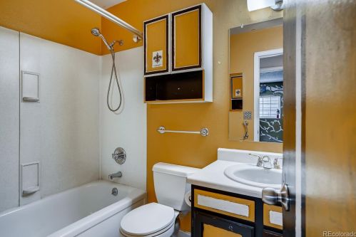 1595 Vaughn Cir, Aurora CO 80012-5316 exterior