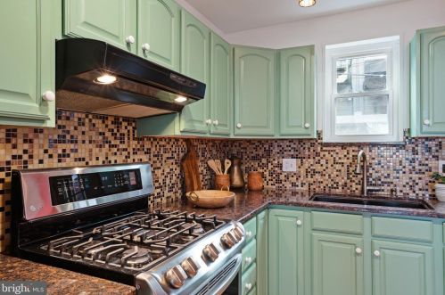 1113 Mercy St, Philadelphia PA  19148-5519 exterior