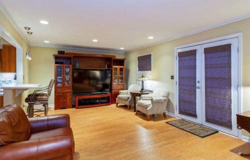 1653 Executive Park Ln, Atlanta GA  30329-3129 exterior