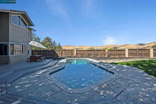 5334 Vista Point Ct, Concord CA  94521-5017 exterior