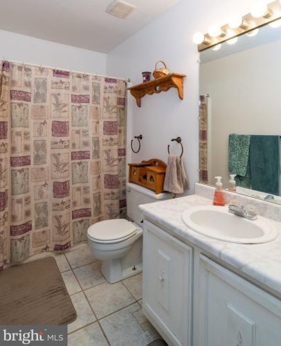 151 Tanglewood Ln, Lancaster PA  17601-3315 exterior