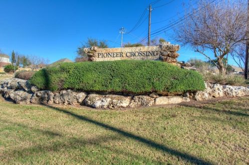 1408 Biscuit Dr, Austin, TX 78754-6061