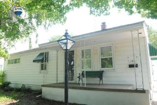 142 Holly St, Dekalb IL  60115-3925 exterior