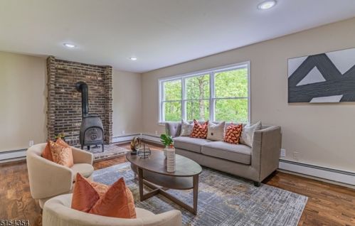 99 Old Turnpike Rd, Port Murray, NJ 07865-3213