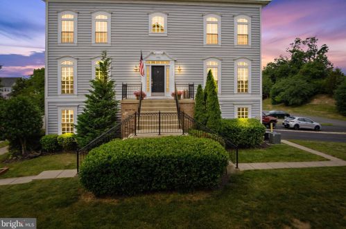 10638 Bristow Station Dr, Bristow, VA 20136-1363