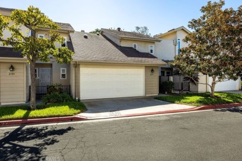 2377 Caminito Seguro, San Diego, CA 92107-1511