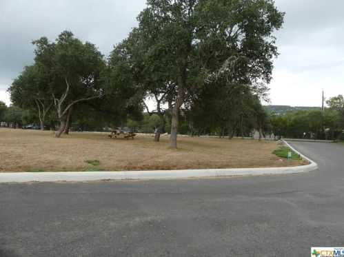 3067 View Ridge Dr, Spring Branch TX  78070-6806 exterior