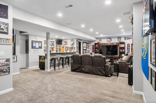 6918 Elk Ct, Aurora CO 80016-4290 exterior