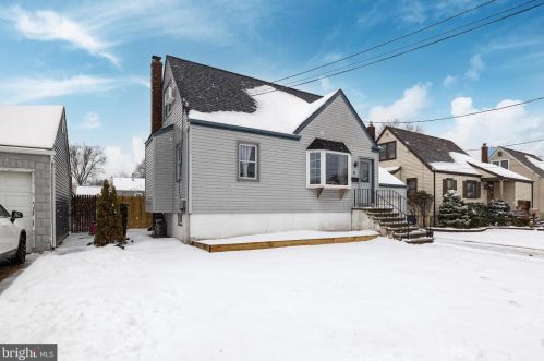 11 Union Ave, Gloucester, NJ 08031-1617
