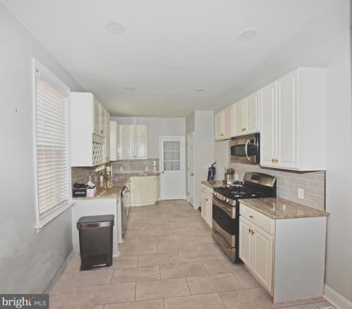 551 Vine St, Lancaster PA  17602-3517 exterior