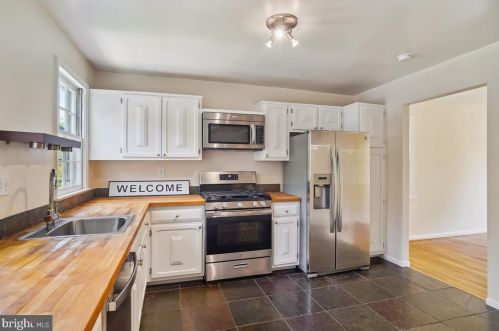 1420 Billman Ln, Silver Spring MD 20902-1421 exterior