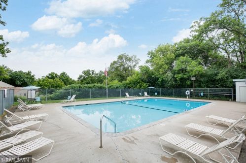 3472 Greenwood Ct, Saint Paul MN  55122-1330 exterior