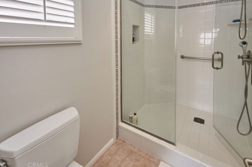 1885 Caminito De La Montana, Glendale CA  91208-3044 exterior