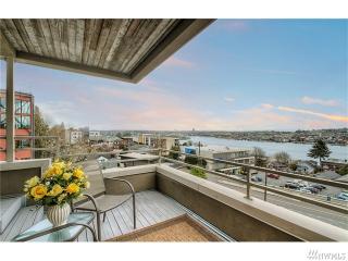 1768 Aurora Ave, Seattle, WA 98109-2736