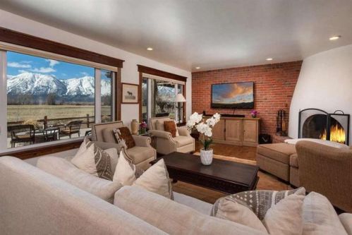 1618 Belarra St, Minden, NV 89423-4234