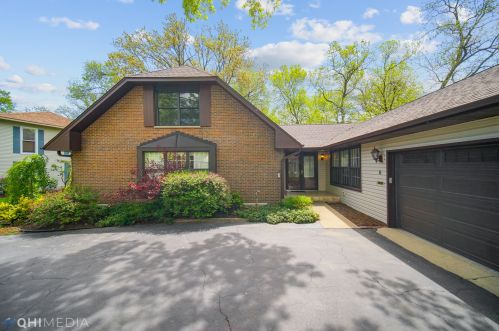 6 Fieldstone Rd, Rolling Meadows, IL 60008-2335
