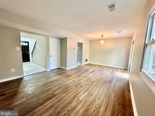 5126 Dahlgreen Pl, Springfield VA  22015-1500 exterior