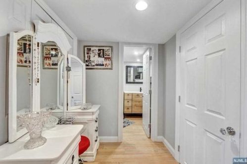 182 12th St, Wood-Ridge NJ  07075-2067 exterior