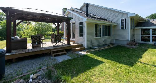 147 Dale St, Wilton, NH 03086-5206