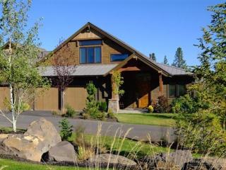 61367 Triple Knot Rd, Bend, OR 97702-3621