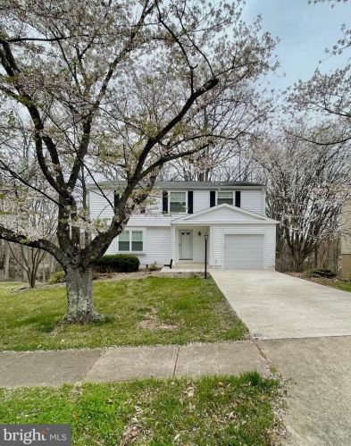 16045 Macedonia Dr, Woodbridge, VA 22191-4409