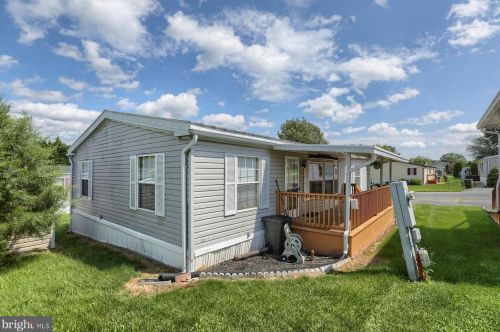 110 Clearfield Ct, Lancaster, PA 17603-2111