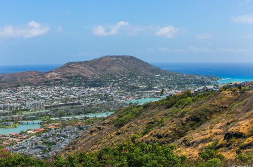 1125 Kamookoa Pl, Honolulu, HI 96825-1367