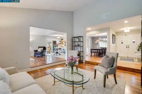 5210 Jomar Dr, Concord CA  94521-2343 exterior