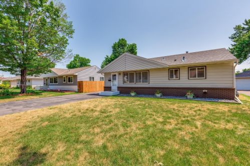 5726 Yates Ave, Minneapolis, MN 55429-2733