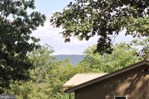 399 Clearfield Dr, Berkeley Springs WV 25411-6313 exterior