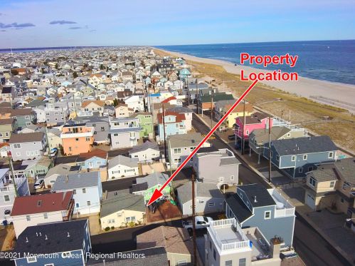 12 Surf Way, Lavallette, NJ 08735-3216