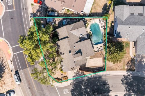 6030 Parkoaks Dr, Citrus Heights, CA 95621-6137