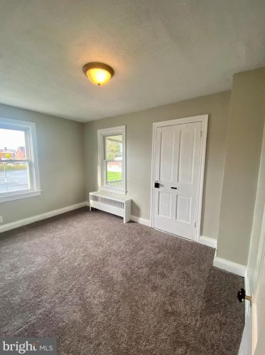 300 Walnut St, Hanover PA 17331-2536 exterior