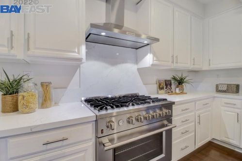 5701 Stonecliff Vista Ln, Pleasanton, CA 94566-3554