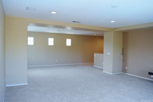 12722 Royal Palm Ln, Riverside CA  92503-7077 exterior