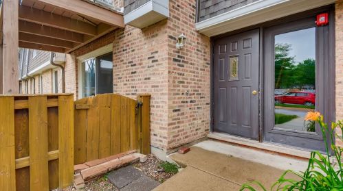 4418 Euclid Ave, Rolling Meadows IL  60008-1990 exterior
