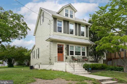 224 Maple Ter, Camden, NJ 08109-5017