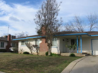 1126 Dayton Ave, Fresno, CA 93705-3425
