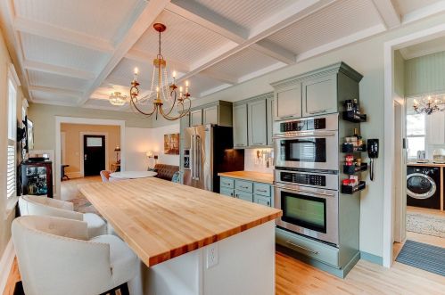 2209 2nd St, Saint Paul MN  55110-3204 exterior