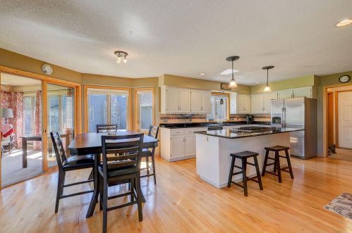 4970 Rosewood Ln, Minneapolis MN  55442-2098 exterior