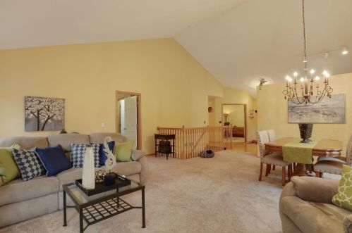 13907 Farmington Way, Saint Paul MN  55124-3314 exterior