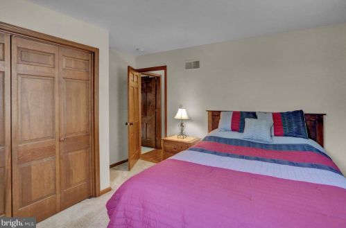 202 Suncrest Rd, Lancaster PA  17601-4835 exterior