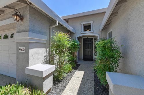 9665 Apple Mill Dr, Elk Grove, CA 95624-4708