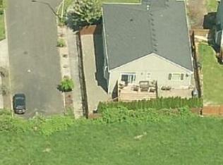 15110 Evergreen Dr, Portland, OR 97236-7900