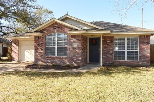 2306 Hardwood Dr, Bryan, TX 77803-0204