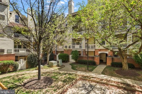 11313 Sundial Ct, Herndon, VA 20194-2021