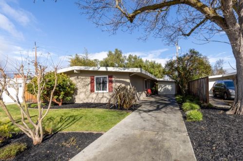 2362 Thompson Ct, Mountain View, CA 94043-2768