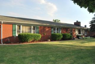 7105 Sherwood Ct, Circleville, OH 43113-9477