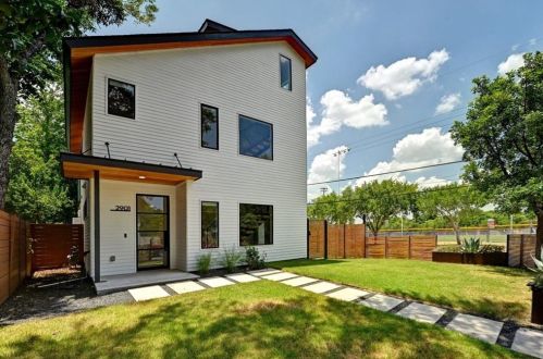 2901 14th St, Austin TX  78702-1628 exterior